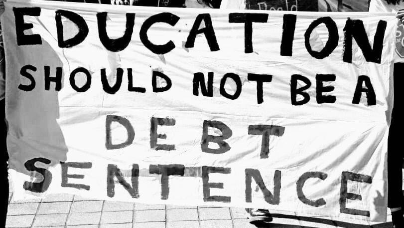The struggle at the University of Zimbabwe is our struggle. #FeesMustFall
-RETWEET !
