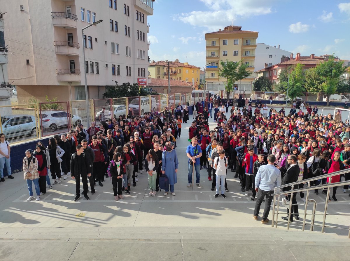 nerbakaniho's tweet photo. 2022-2023 yeni eğitim öğretim yılımız; öğrencilerimize, öğretmenlerimize ve velilerimize hayırlı olsun. Başarı, huzur ve sağlık dileriz. https://t.co/FSLSc6r799