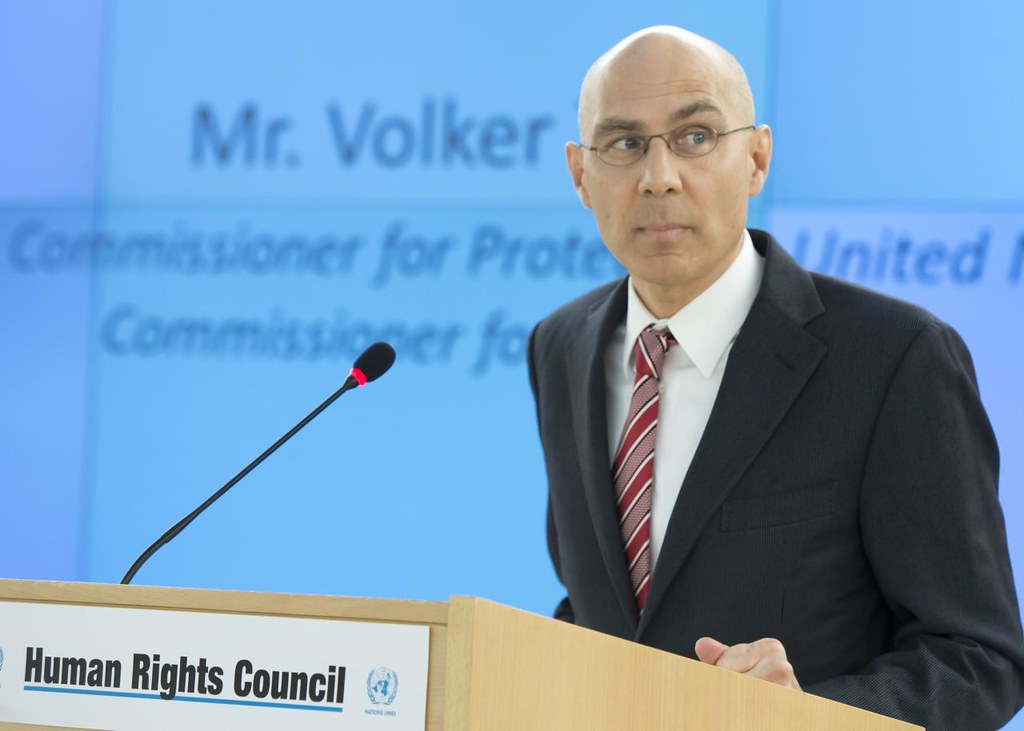 URGthinktank's tweet photo. ➡️Who is @volker_turk❓

In our🆕#ByInvitation blog post, @IshHurwitz sheds light on his figure and career, his longstanding professional relationship with @antonioguterres and the political challenges he faces.

📝 Read the blog post here: 👉https://t.co/lspcdSLbxA https://t.co/daDctlRX1r