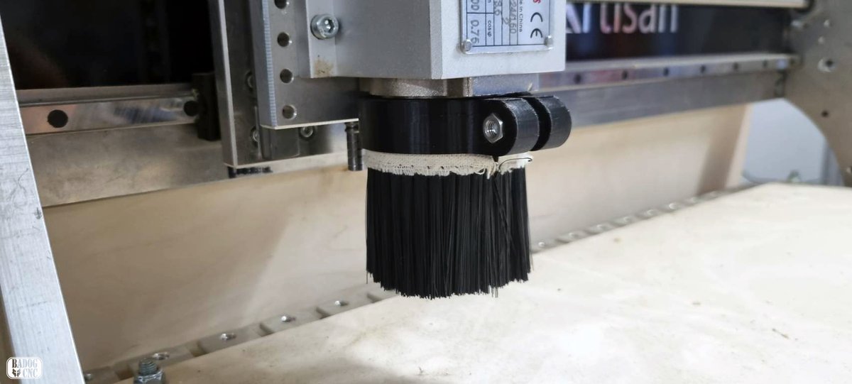 BadogCNC's tweet photo. Il suffit de le brancher et de laisser le nettoyage commencer. Apprenez à utiliser la CNC et commencez à construire vos objets. Plus de machines et d'outils dans notre atelier, venez nous rendre visite au Bd Pérolles. #artisan #cleaning #machines #CNC #Badog #Fribourg #HRC51 https://t.co/1ijET7DqLi