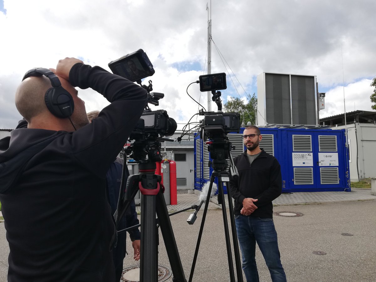 Last week, the partners for COSMHYC XL shot the project video in #Karlsruhe at Fraunhofer ICT and #Munich at LBST Ludwig-Bölkow-Systemtechnik GmbH... stay tuned for more soon!
🎥by Prestigefilm