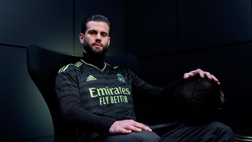 nachofi1990's tweet photo. 🖤 @realmadrid @adidas_ES https://t.co/9MsUmITCMI