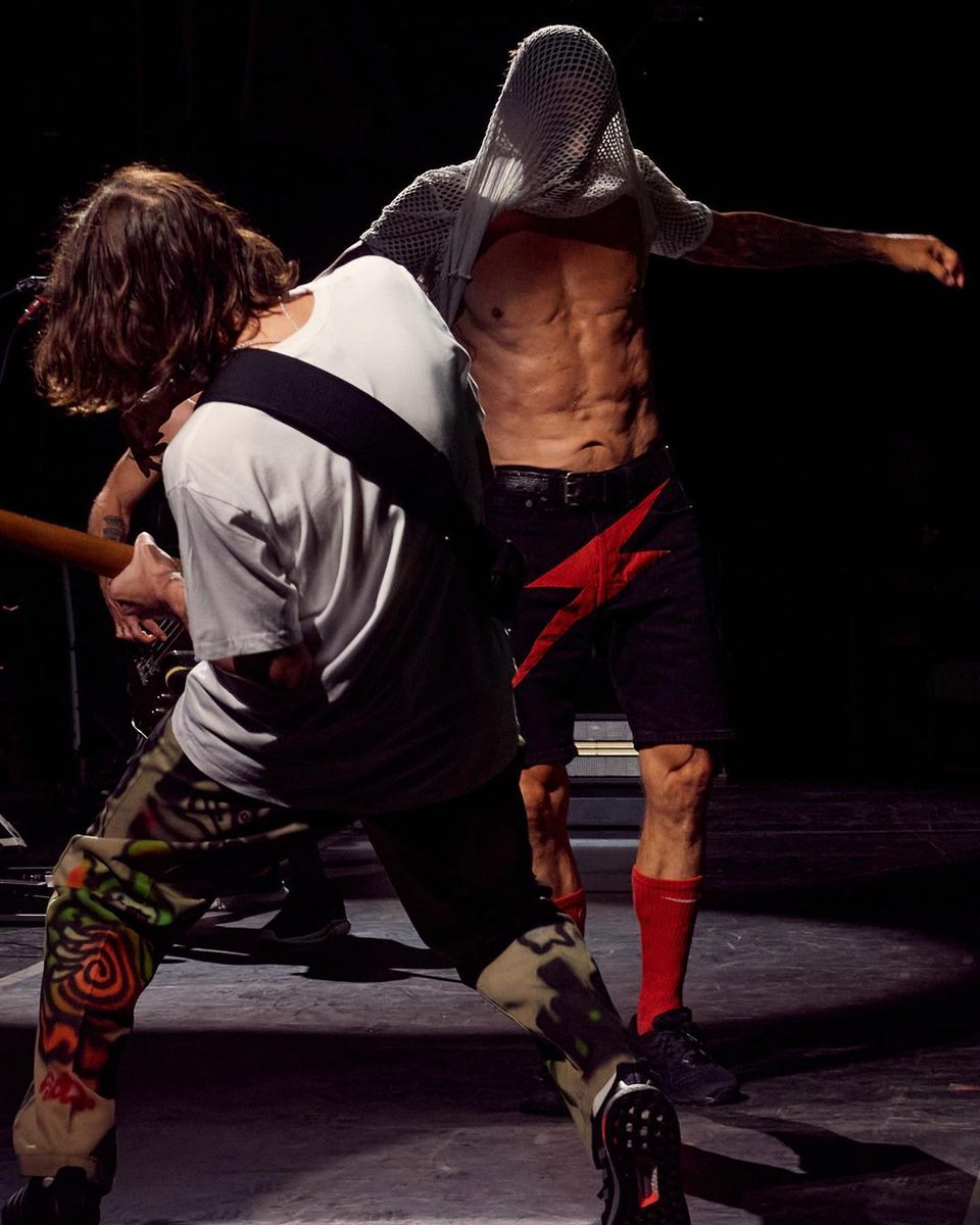 ChiliPeppers's tweet photo. 🖤 Boston https://t.co/DhLRCcKLQV
