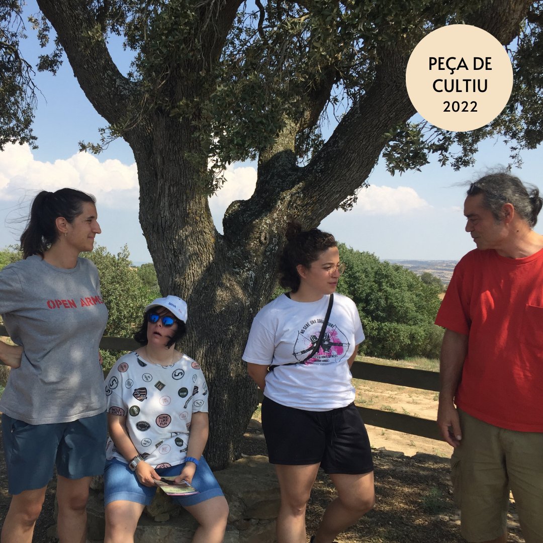 tragantDansa's tweet photo. Més presentacions!
LENINA A L'ALZINA | Georgia Vardarou
CONSTEL·LACIONS | Daniela Frongia
ARRÒS | Anna Mateu i Miguel Barreto
REFUGI | Jaume Amigó

Aquestes peces formant part del recorregut itinerant de 7 propostes artístiques que es realitzarà el dia 2 d'octubre! https://t.co/BpaV0eGaDh