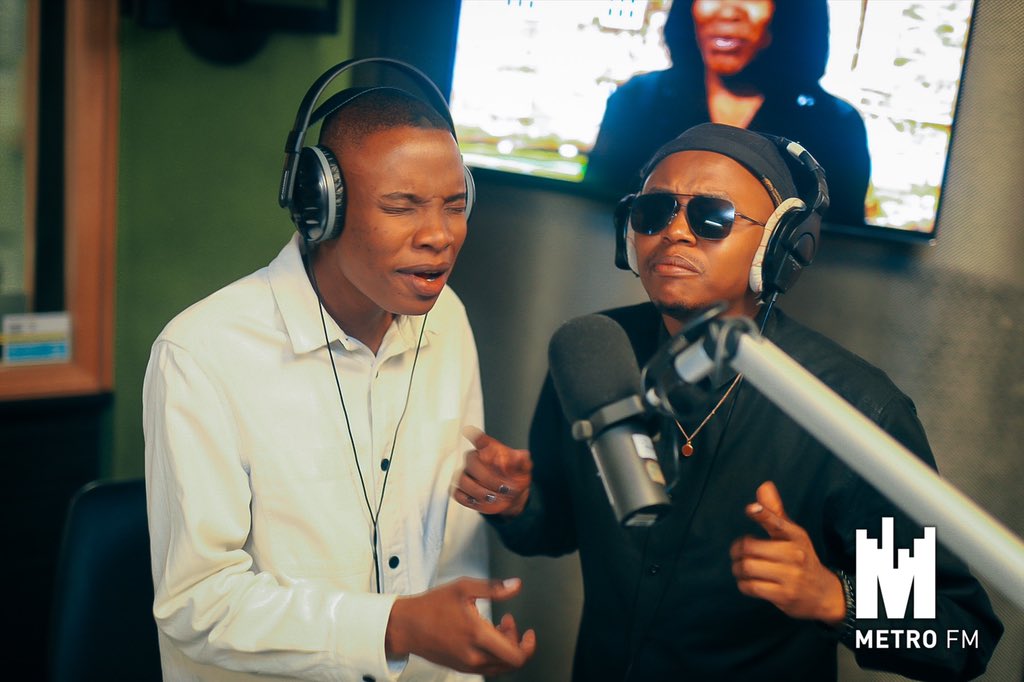 METROFMSA's tweet photo. Replenishment Monday , @HUSHSOUTHAFRICA  performing LIVE on #TheTouchDown #ReplenishmentMonday https://t.co/2DGCsWWWb0