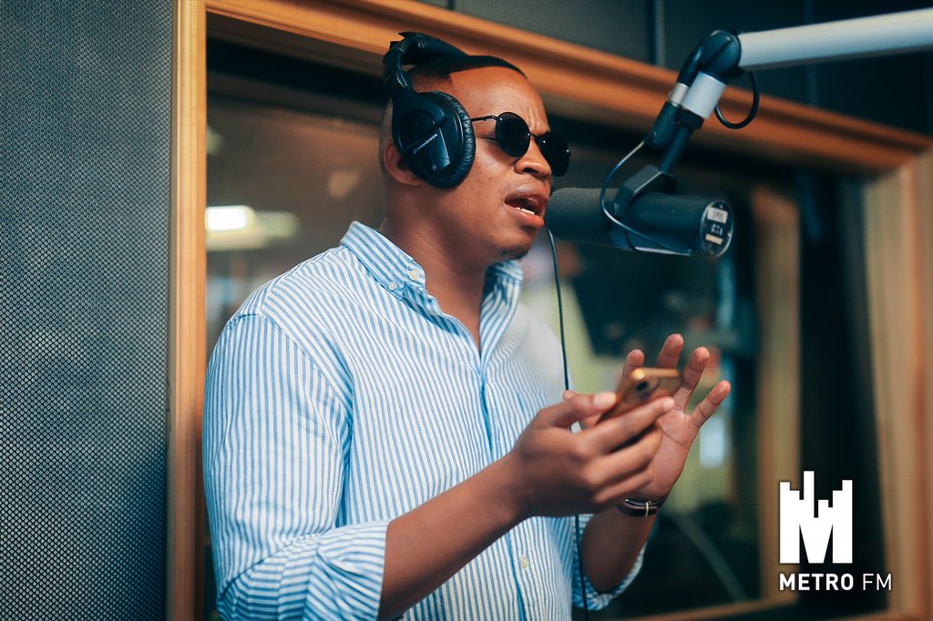 METROFMSA's tweet photo. Replenishment Monday , @HUSHSOUTHAFRICA  performing LIVE on #TheTouchDown #ReplenishmentMonday https://t.co/2DGCsWWWb0