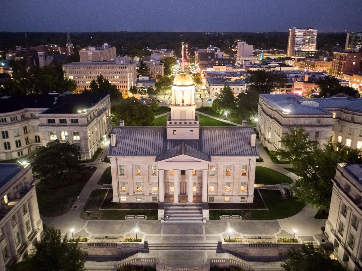 uiowa's tweet photo. NEW: The University of Iowa surpasses Harvard, Princeton as the #2 university in the country for writing. Iowa is the only public university in the top ten. The ranking recognizes the importance of teaching writing and communication in all disciplines. https://t.co/isN3cqNR43 https://t.co/BGf4YcAKoZ