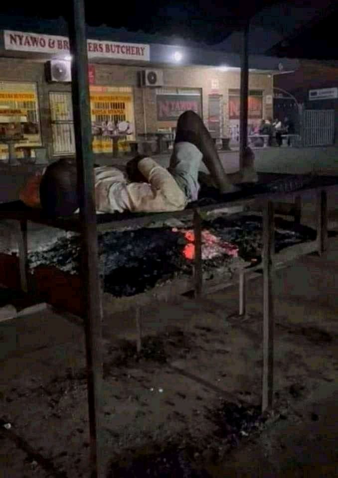 Sharonshandra's tweet photo. What men should be doing in this weather instead of hunting for pussy plugs😂😂😂💦💦💦 https://t.co/1HAEDhLf7p
