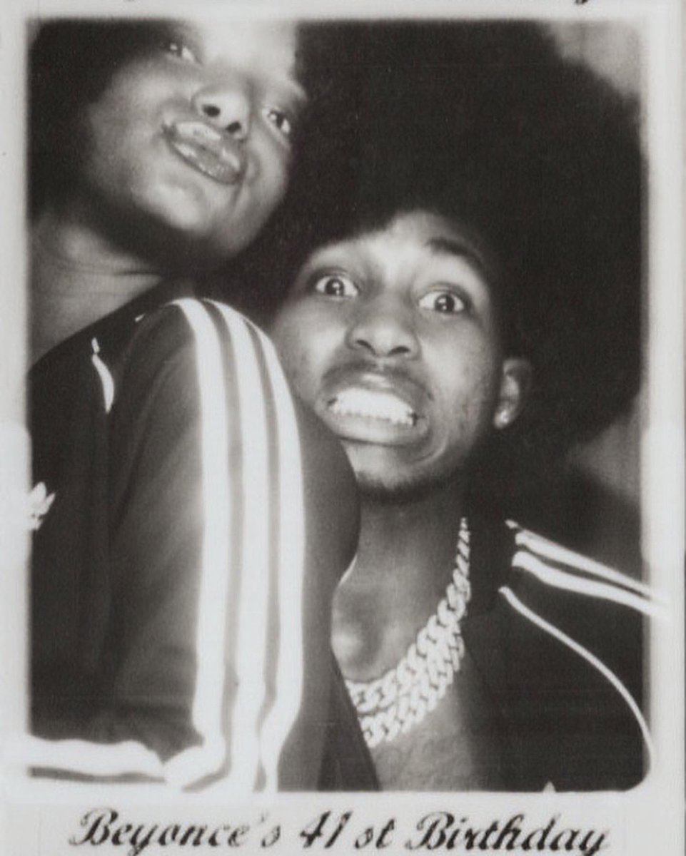 HalleBailey's tweet image. twin city🛼🛼💗