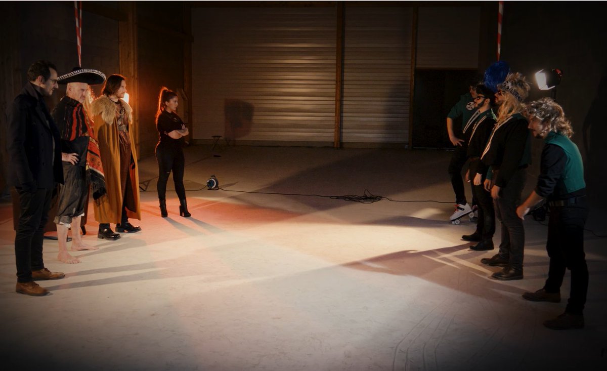 Permanente_off's tweet photo. ✂️[PERRUQUE BREAK - EPISODE 4] ✂️ LE Combat final approche, la brigade Permanente a enfin retrouvé Charles Magne pour lui mettre la misère…Mais qui va sortir vainqueur de ce combat épique ?

#movie #filmnoir #traffic #perruque #wig #action #frenchproduction #permanente #film https://t.co/drTuab0ian