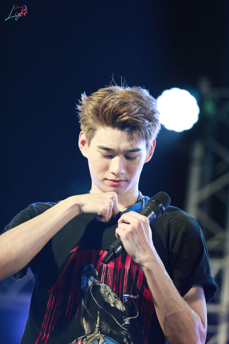 SeetheLight01's tweet photo. 20220831 JuniorATLAS | #MONSTRConcertFest
ตอนแรกก็นึกว่าหาอะไร ที่แท้ก็หาหัวใจมาให้เรานี่เอง
SeeTheLight หัวใจพี่จูนะคะ😍
#ATLASxMonstr
#ATLAS_th
#JuniorATLAS https://t.co/1I4dH6hQtQ