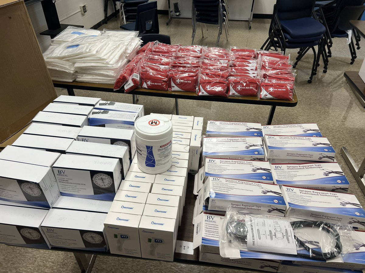 ExploreFarnsley's tweet photo. We received a few more items and got around to unboxing everything. High quality materials lead to a high quality CTE experience! @JCPS_MS_EA @JCPSAsstSuptMS https://t.co/oIkjXUv1dl