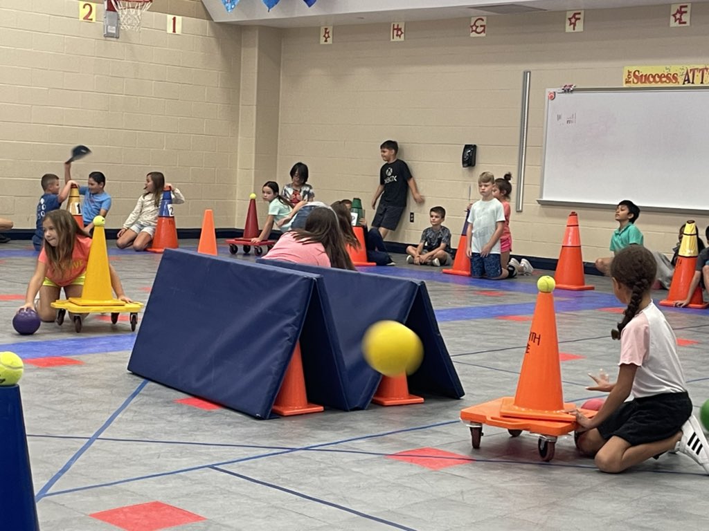 keithelePE's tweet photo. Mario Cart! 3rd grade at Keith #thisiskeith #keithelepe https://t.co/MiPtMgBUQt