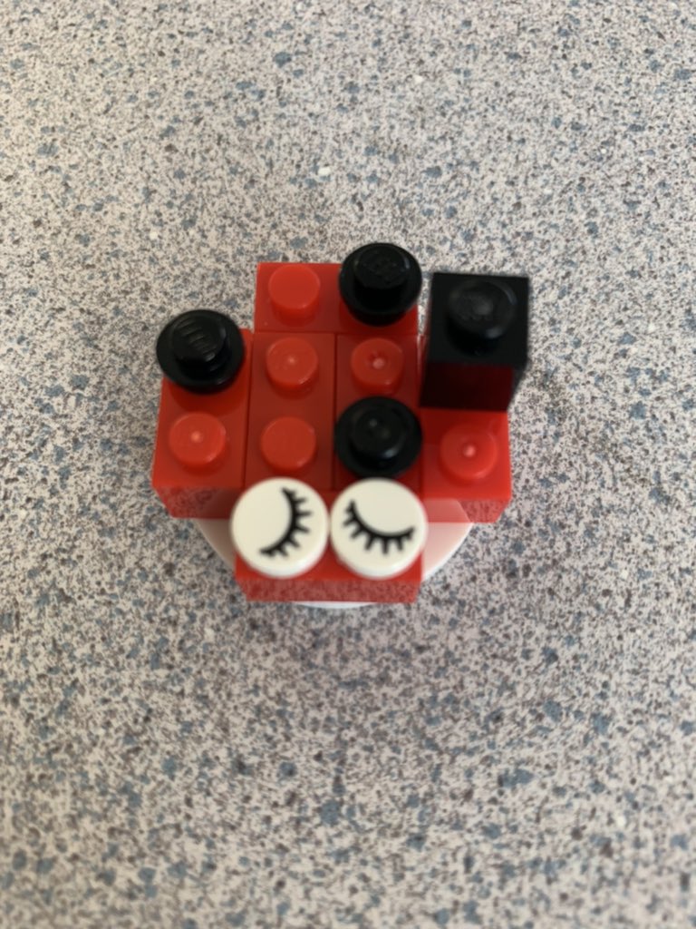 FarrahMilby's tweet photo. Design Cycle with NCCBA nominee How To Build an Insect & Legos @RobertaGibson @WHES_Global #inquiryinmotion @LEGO_Group https://t.co/APy4hnN1Xi