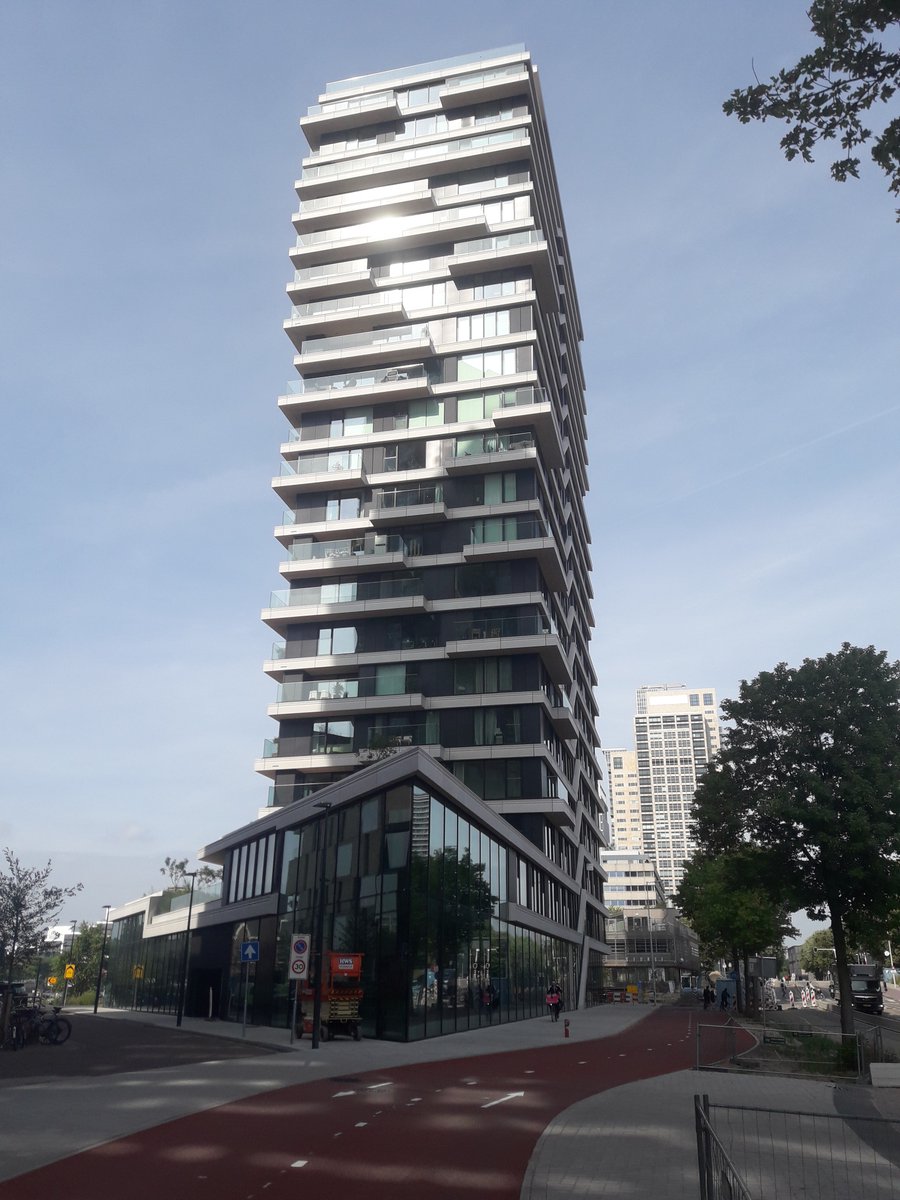 Straat woontoren Haut Amsterdam ook bijna gereed <a href="/teamVarch/">Team V Architecture</a>