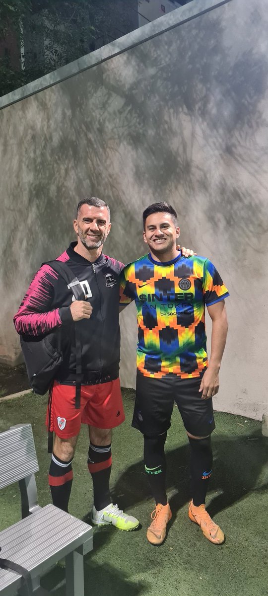 Jesusg_19's tweet photo. Con el crack @TitoVilla1982 https://t.co/w23ePelwOp