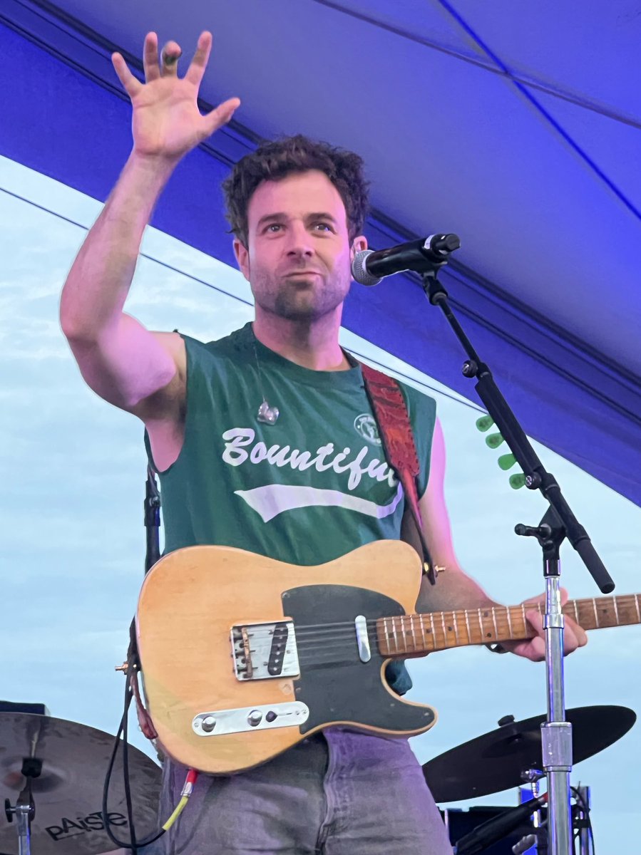 ChuckTownDaily's tweet image. PHOTO GALLERY: Dawes at The Windjammer - Charleston Daily - bit.ly/3xjNDFE
#Dawes #IOP #IsleofPalms #CHSmusic #CharlestonDaily  @dawestheband @windjammeriop