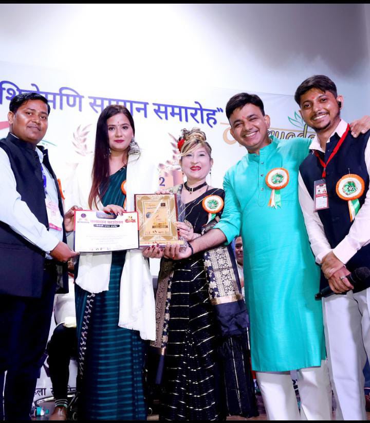 charukhare99's tweet photo. Thanks to Kanyadaan foundation and his Entire team, especially Hrishi Sardana ji Neema Pant Ma'am for this honor and support. Also, thanks to Maj Ashish Chaturvedi sir and Awdhesh ji for your blessings. 

We @Aasra_THH will always try to give our best in society https://t.co/qaY3DOyO7i