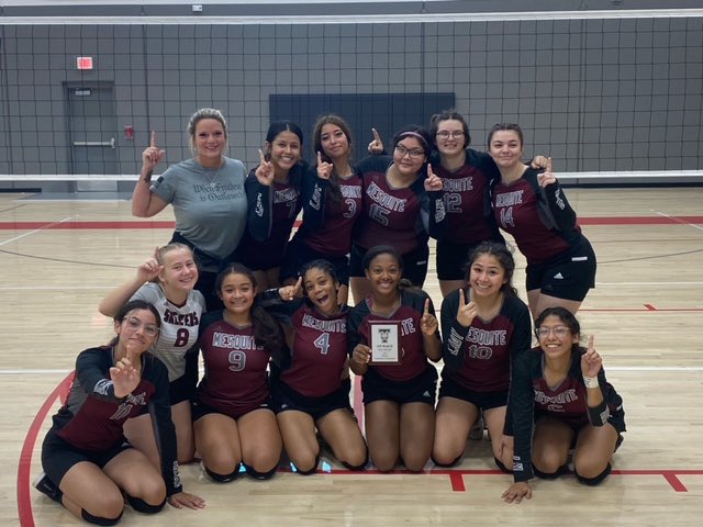 mesquiteisdATH's tweet photo. Congrats to the MHS JV Volleyball Team for winning the Silver Bracket in the Terrell JV Volleyball Tournament. @CoachKBaker41 @SkeeterVB @MesquiteHS @DemarcusHarri01 #SKEETERNATION https://t.co/HSmGolmZve