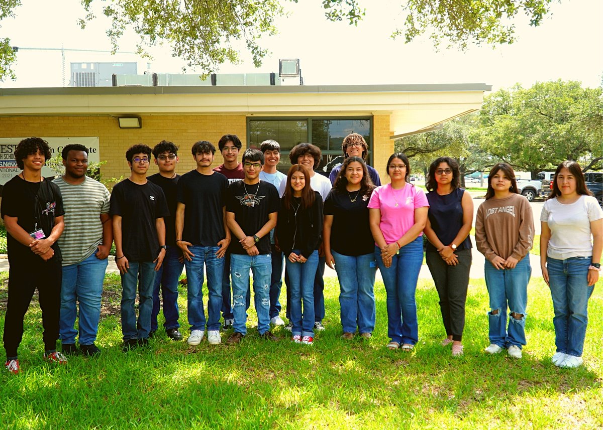 Collegiate_BISD's tweet photo. The College Board just awarded several Bryan Collegiate students National Recognition Program honors for academic achievements in school & outstanding performance on PSAT/AP exams! #CollegiateThings #workhard https://t.co/mCryEINqQD