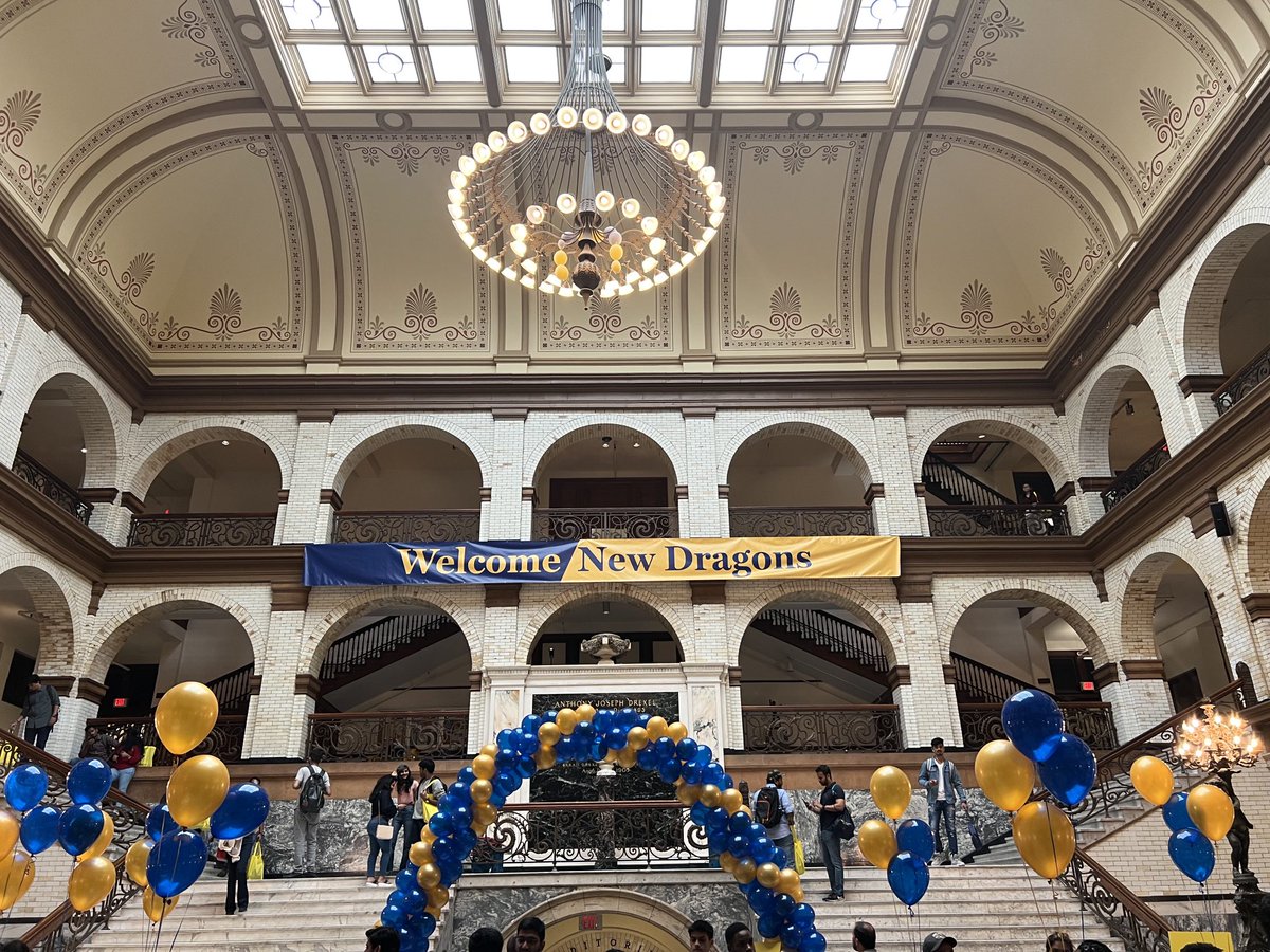 CurtisDugar's tweet photo. First day of welcome week!!! #3141 #GoDragons https://t.co/DdAYN3iTt7