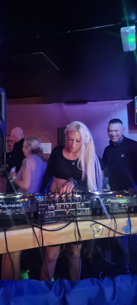 ArtistCq's tweet photo. FUBAR REUNION
FOX &amp; GOOSE
SOUTHPORT https://t.co/tJ6lzpy7Ph