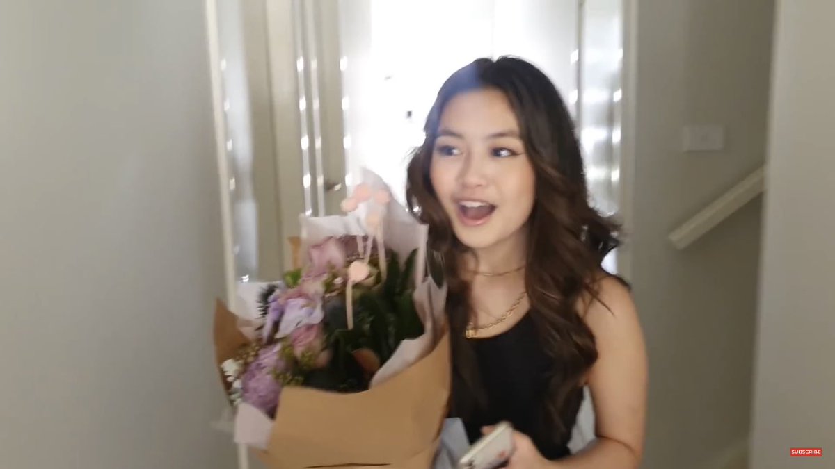 lallainx's tweet photo. happy birthday to my favorite girl 🤍💐 https://t.co/0KIxFcw1eJ