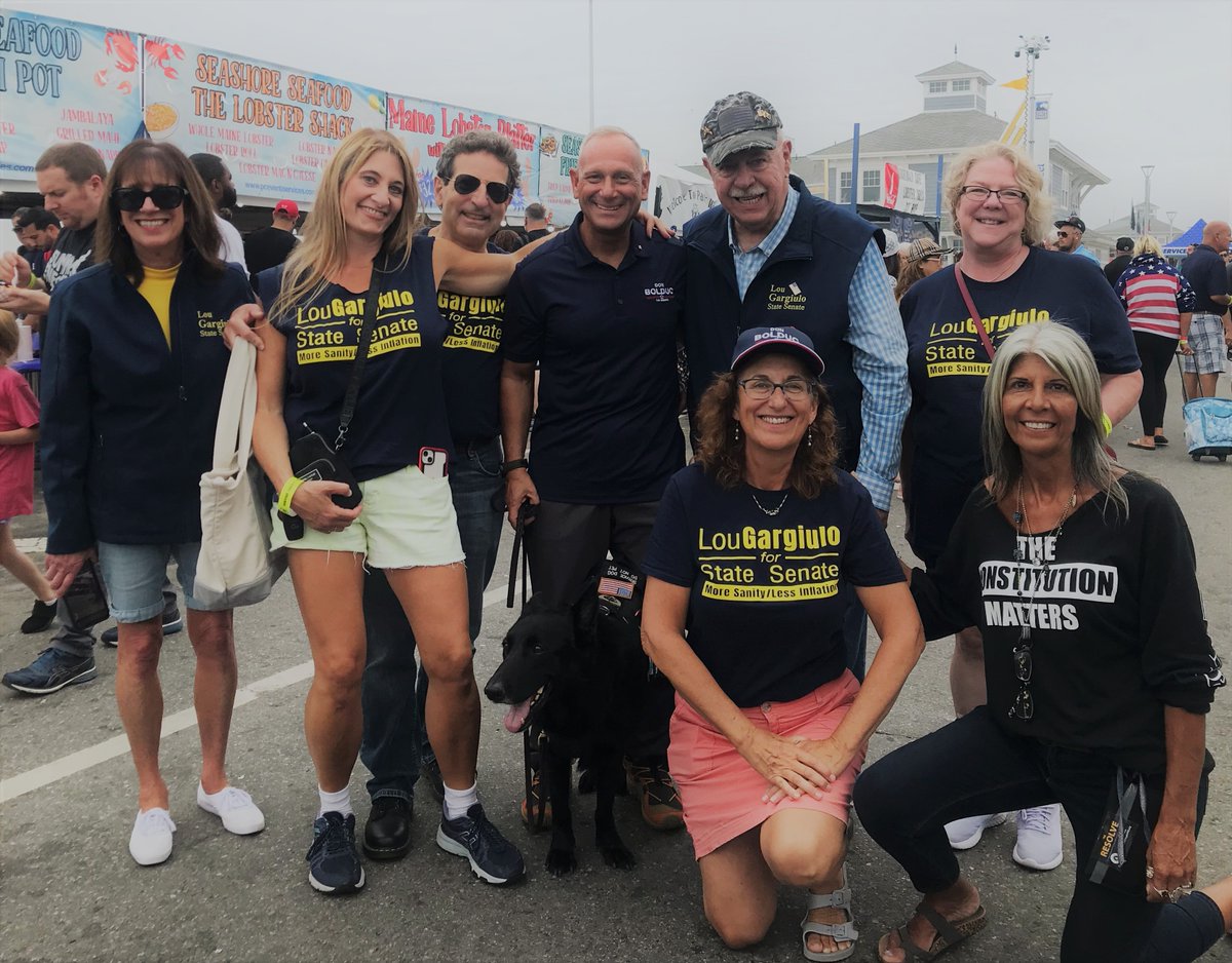 GenDonBolduc's tweet photo. Great time at the Hampton Beach Seafood Festival yesterday.🦞🦀 @VictorBolducDog was the star of the show!!

Nice seeing @LougNH out! New Hampshire, make sure you get out and VOTE tomorrow! #NHPolitics https://t.co/e25F81geJ2