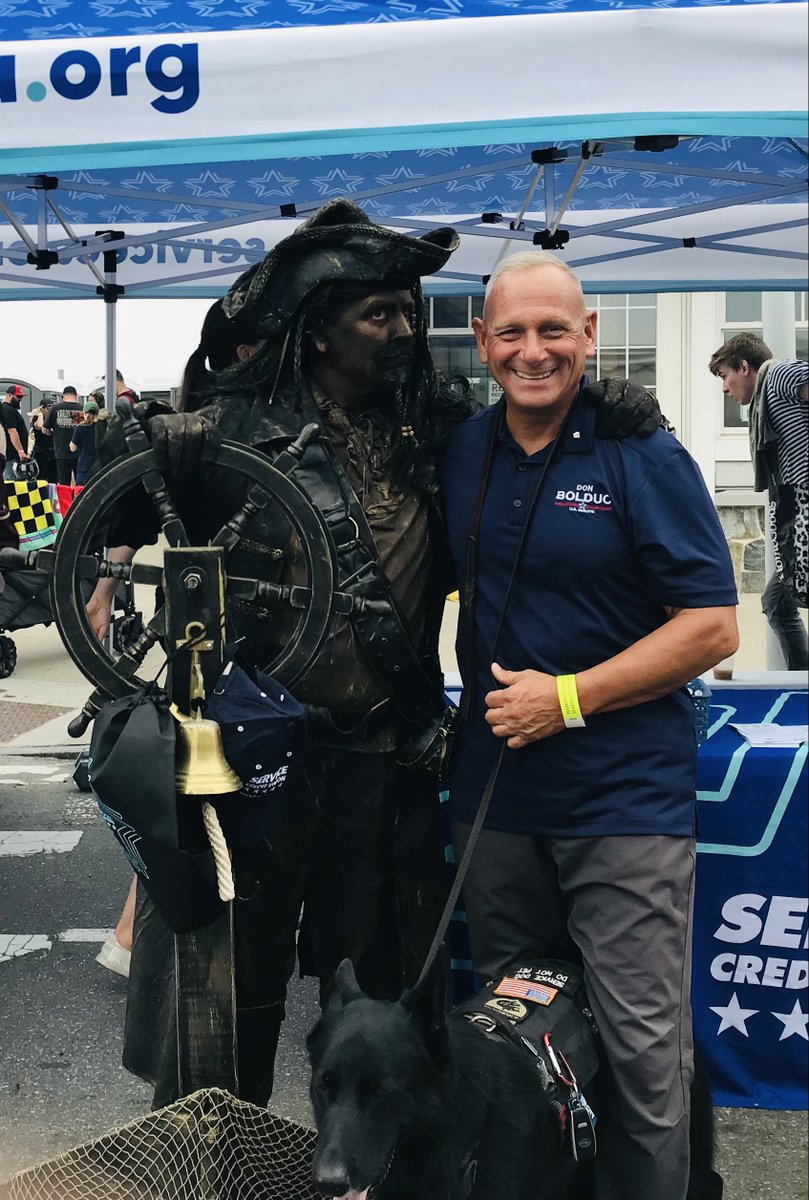 GenDonBolduc's tweet photo. Great time at the Hampton Beach Seafood Festival yesterday.🦞🦀 @VictorBolducDog was the star of the show!!

Nice seeing @LougNH out! New Hampshire, make sure you get out and VOTE tomorrow! #NHPolitics https://t.co/e25F81geJ2