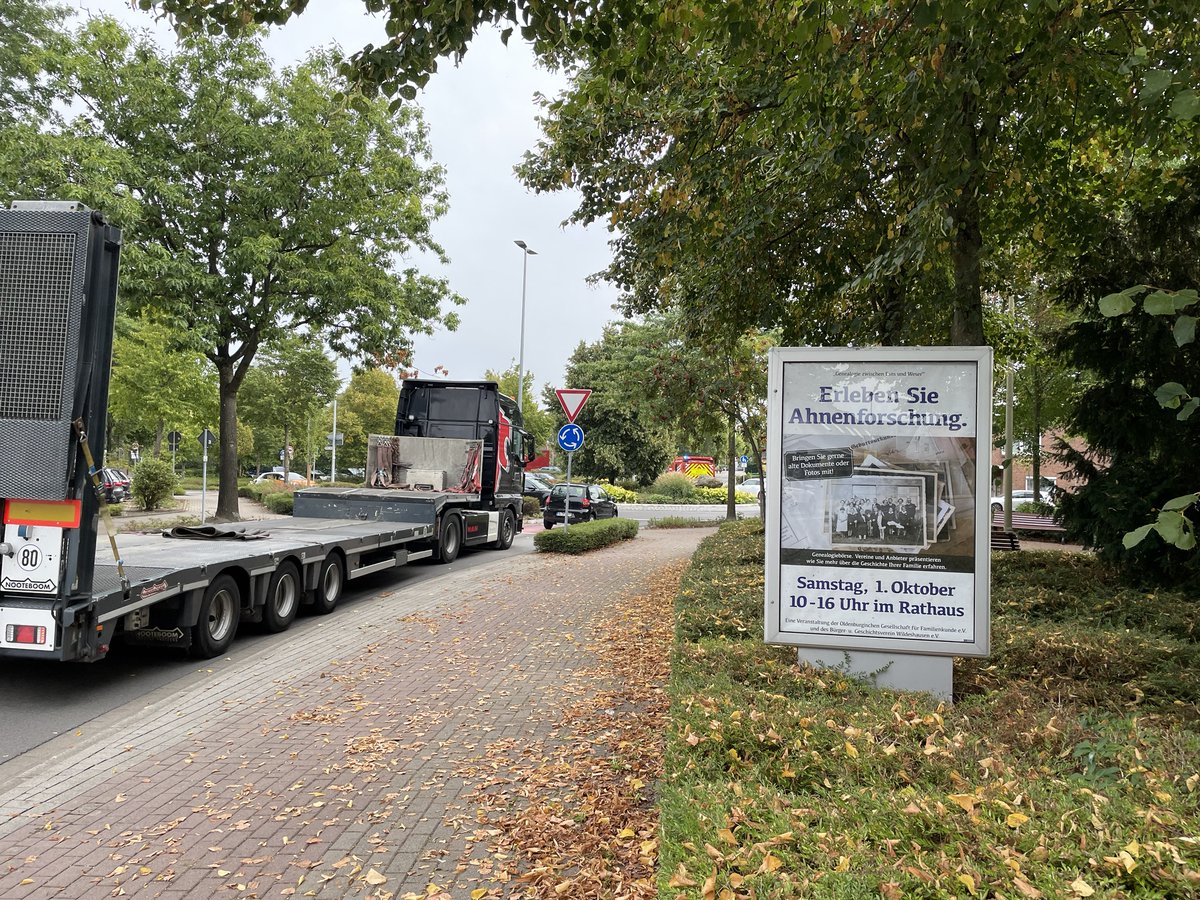 ogf_ahnen's tweet photo. Schon gesehen?!
Unsere Plakate zur Genealogiebörse am 01. Oktober in Wildeshausen sind jetzt an allen Hauptverkehrsstraße in Wildeshausen zu sehen 😎
#Ahnenforschung #Wildeshausen https://t.co/GZdN1AnA29