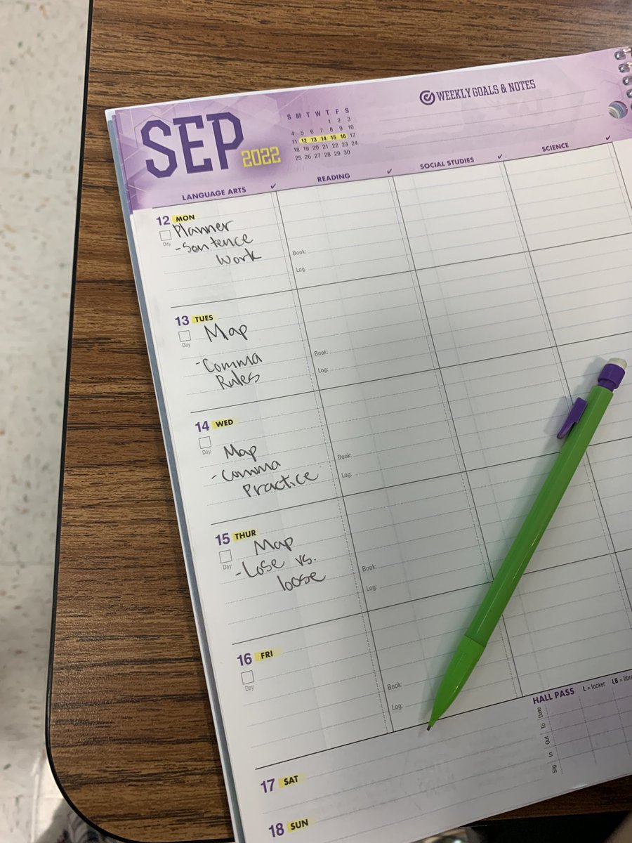 Students using the new school-wide agendas!!! ⁦@anglooney98⁩ ⁦<a href="/CLHSHawksAVID/">Canyon Lake AVID</a>⁩