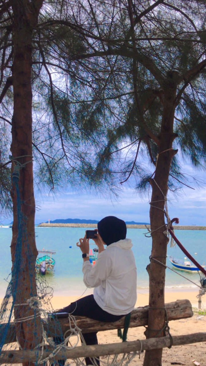 AFirdaus27's tweet photo. Masih lagi menunggu orang yang sama #tudm    #3 month to goo baby🫡🖤 https://t.co/p7KVjZ5OhE