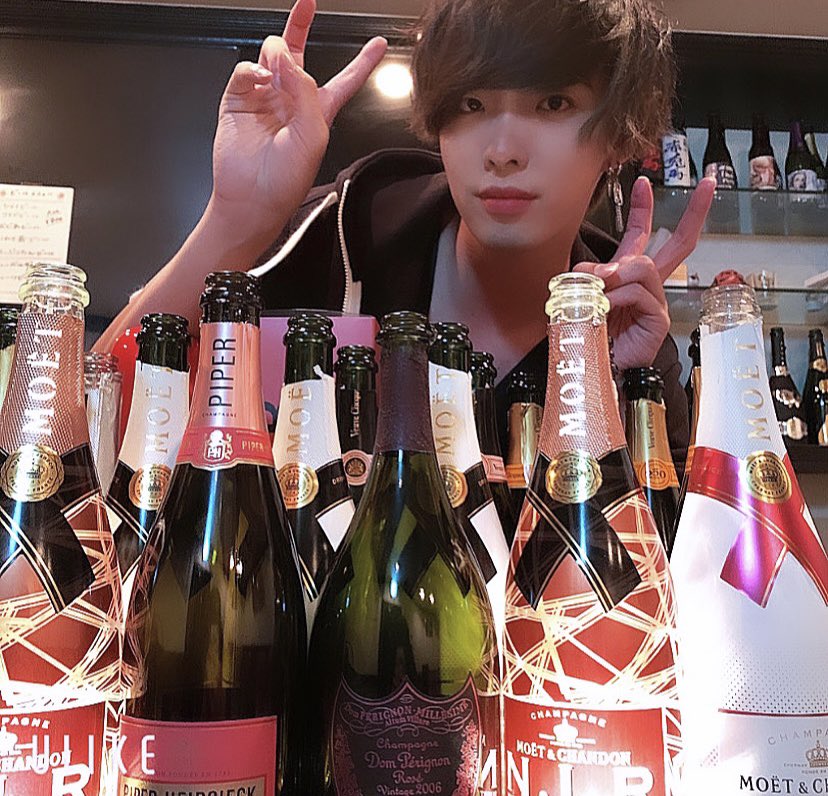 chia__tai's tweet photo. タイセイバースデー、二日間ありがとうございました！！！

人生初の二日酔いになりました、、、
お礼が遅くなってしまい、すみません🙇🙇
とってもとってもいい二日間で終始楽しかったです！！！ https://t.co/JM3PkTLmei