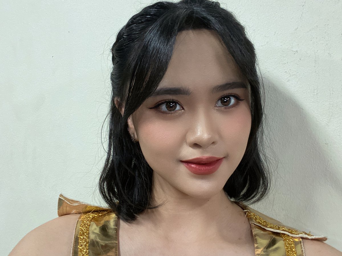 AdeIJKT48's tweet photo. I feel the ability of contentment is destined by every soul who chaperones all circumstances that I will never ignore. And for that, I’m exceptionally grateful to all of you for spraying pulchritudinous remembrances that are kept concurrently on top of this complete pleasure. https://t.co/6eqrbgC0e8