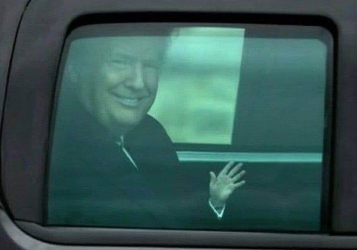 PALiberalMom's tweet photo. I’ve never looked forward to a Monday morning as much as I have this one. Do you think we will find out why trump is in DC?
#trumpindc #notforreinstatement #fbi #indictment #buttscope #WalterReed #golfshoes https://t.co/lSdiwv3yVi