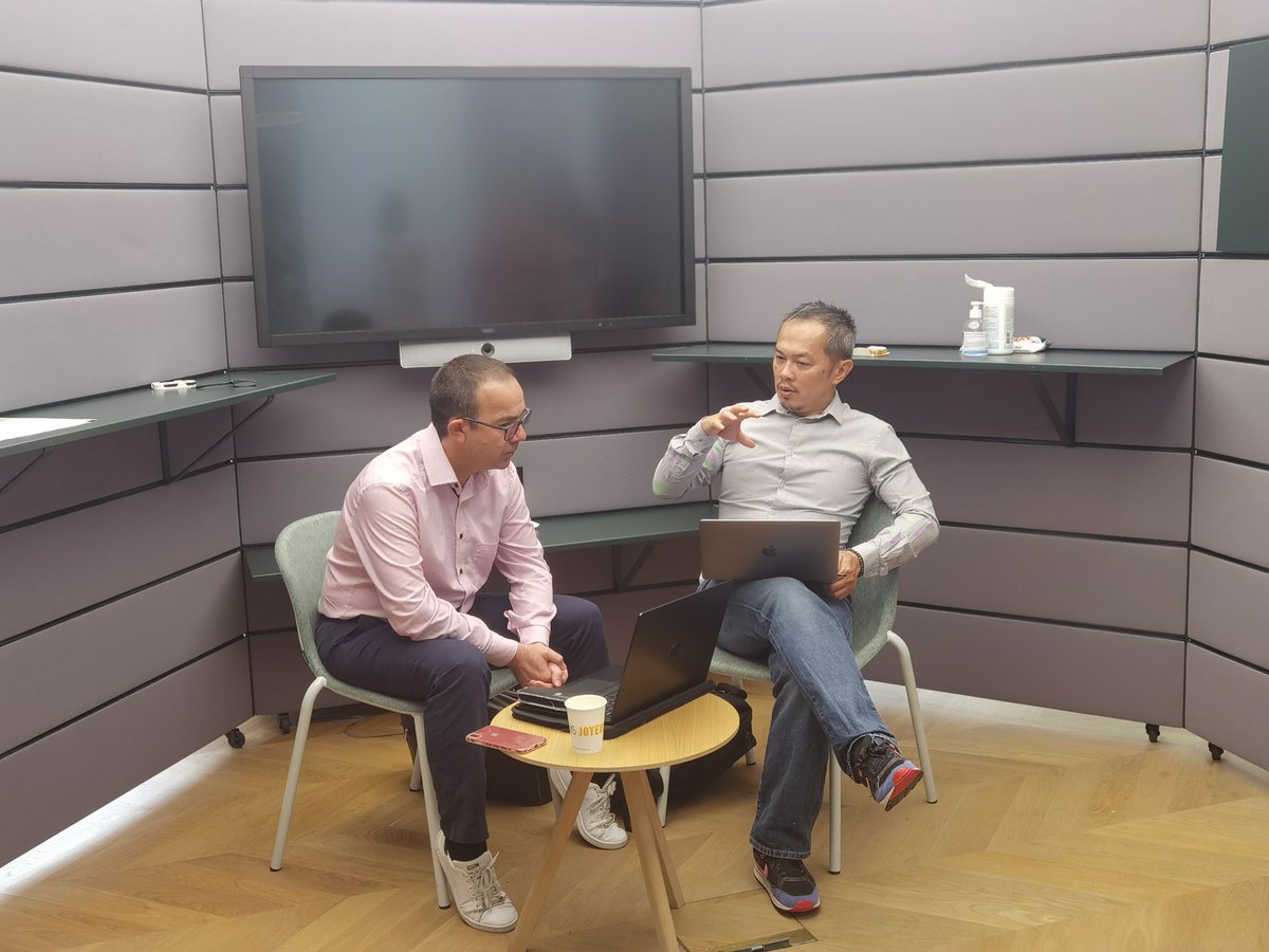 Intra4Good's tweet photo. Place au coaching ! Après l'état des lieux permis par la roue systémique, les #Intrapreneurs4Good se font accompagner pour préparer au mieux les prochaines étapes de leurs projets et lever leurs possibles points de blocage ✅✨ https://t.co/osT5Mxsd7d