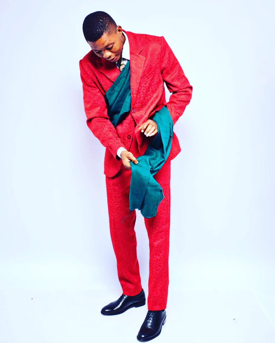 HillBill_Shoes's tweet photo. Hill Bill Men are made different. 
The ‘HB All Out Black’ will do magic for you.🔥

#shoes #men #fashion #ghana #groom #wedding #mestyle

[Sark Potter #BBNaija #MondayMotivaton ] https://t.co/gsvVkWO6a3