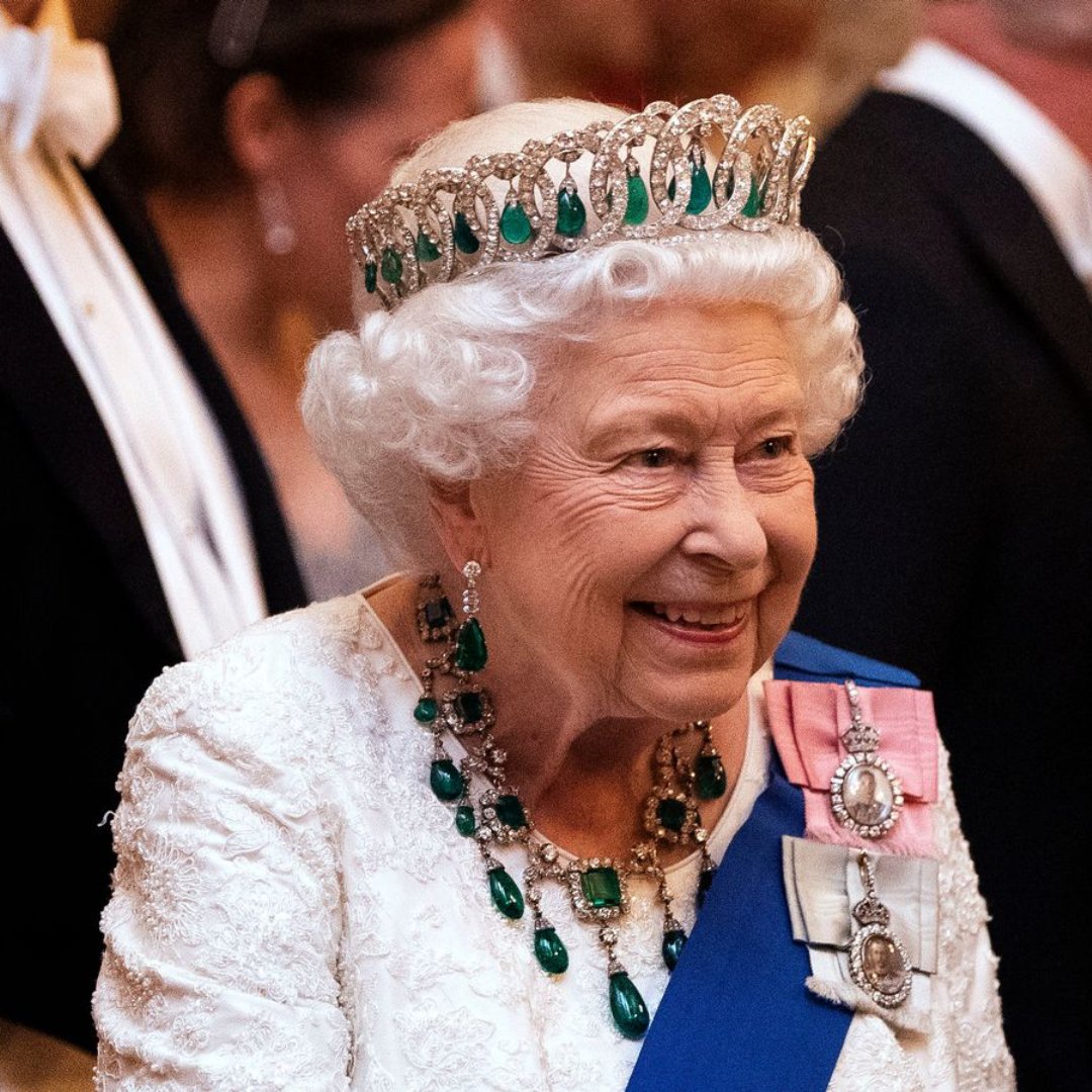 We would like to offer our sincerest condolences to the Royal Family after the death of Her Majesty The Queen on Thursday. 
We will have black and white logo's for the mourning period to show respect to Her Majesty.
#thequeen #RIP