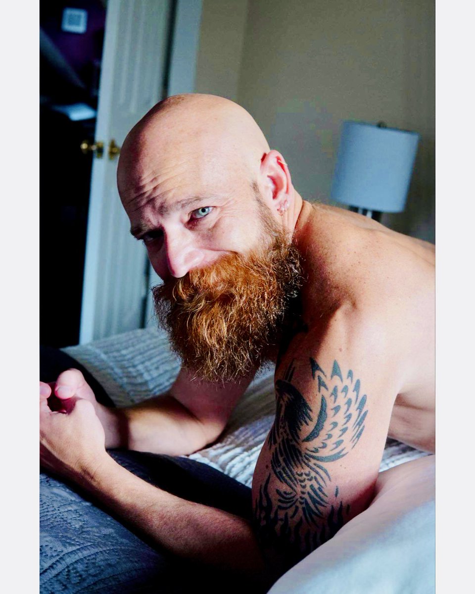 erik_wolff11's tweet photo. I solemnly swear I am up to no good π. Happy #monday
#gingerbeard #redbeard #inkedbeards #pheonixtattoo #redhairblueeyes #redhairmodel #gingerhair #gingergay #gingerguy #sonofodin #vikings #gayginger #gaygingerbeard #gaygingerbear #baldhead #baldginger https://t.co/wg8zBADAqv