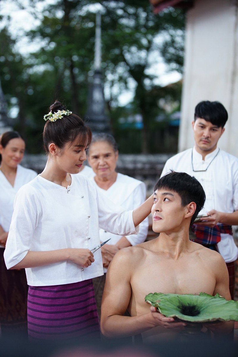 KRATINGGG's tweet photo. สิหนีไปบวช แต่จำบทสวดบ่ได้ 
 #อ้ายข่อยฮักเจ้าep21 https://t.co/aLXAhvWplt