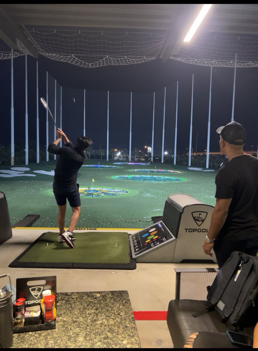 Ashantie_2's tweet photo. Samsung event yesterday was amazing. thank you for having us and challenging our golfing skills. Team Turtle grateful for this great opportunity on gaining more knowledge to bring back to our customer. @GalaxyGabeG @Hdncorp @dr_mfarhan @One_FLA @SamsungMobile @Muhamma32149842 https://t.co/ptxhxUBNmI