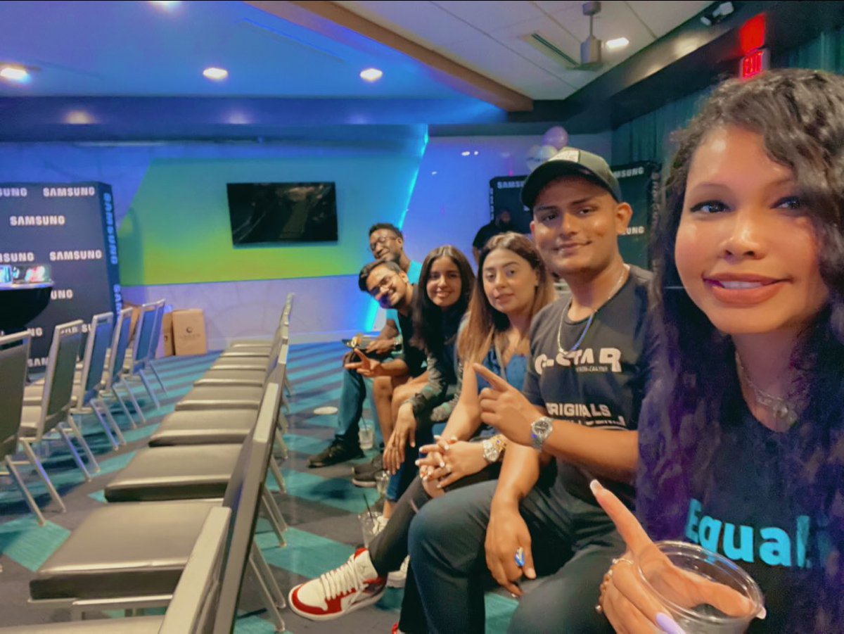 Ashantie_2's tweet photo. Samsung event yesterday was amazing. thank you for having us and challenging our golfing skills. Team Turtle grateful for this great opportunity on gaining more knowledge to bring back to our customer. @GalaxyGabeG @Hdncorp @dr_mfarhan @One_FLA @SamsungMobile @Muhamma32149842 https://t.co/ptxhxUBNmI