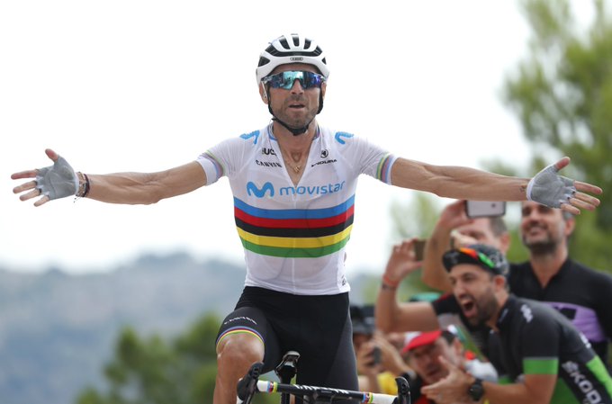 martajimenez85's tweet photo. VALVERDE (II): ¿Cómo que se retira? No puede ser. No lo asumo, en serio. No estoy preparada para no volver a verle correr. Faltan palabras para definir lo que supone Valverde en la historia del #Ciclismo español y mundial. DON ALEJANDRO VALVERDE BELMONTE, siempre de ti #MiBala 💙 https://t.co/lT8vyZCnPW