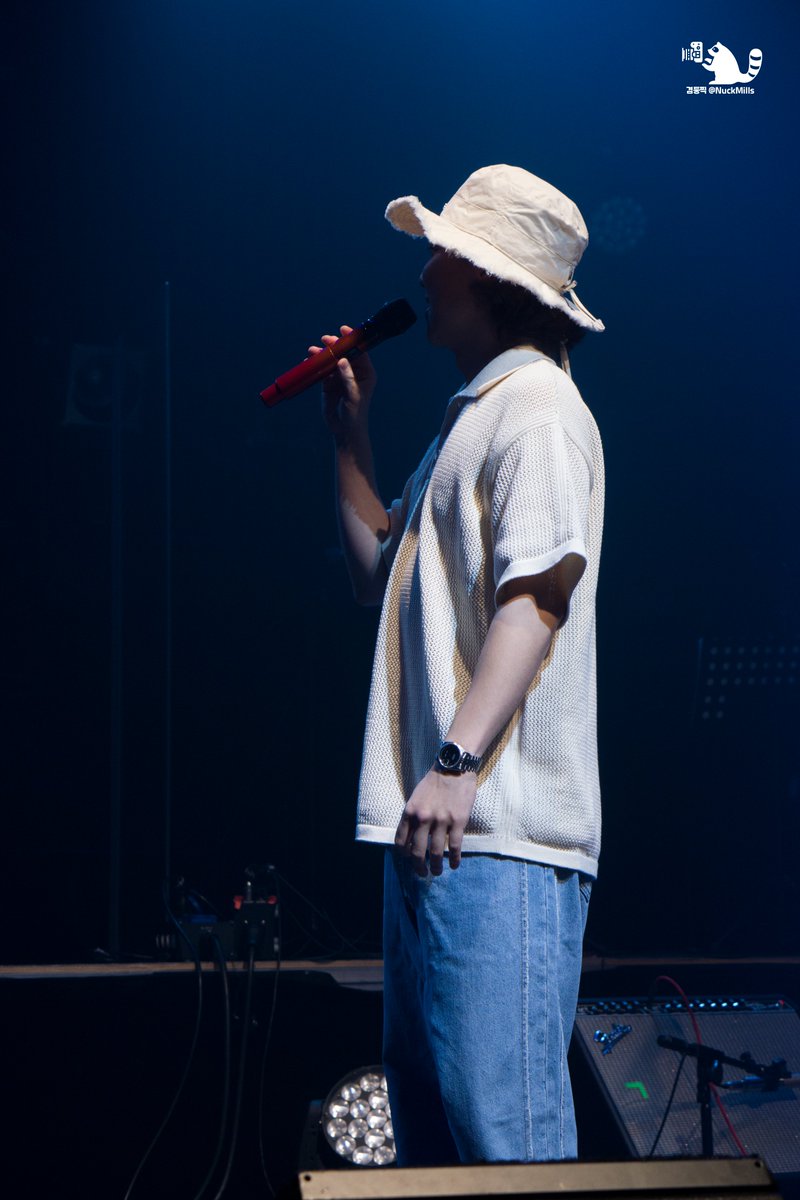 NuckMills's tweet photo. 22.07.16 18:00
넉살 X 까데호 ‘당신께’ TRIP - 춘천
#VMC #VismajorCompany #넉데호 #Nucksal #넉살 #겸둥찍 https://t.co/is2mMe7oLT
