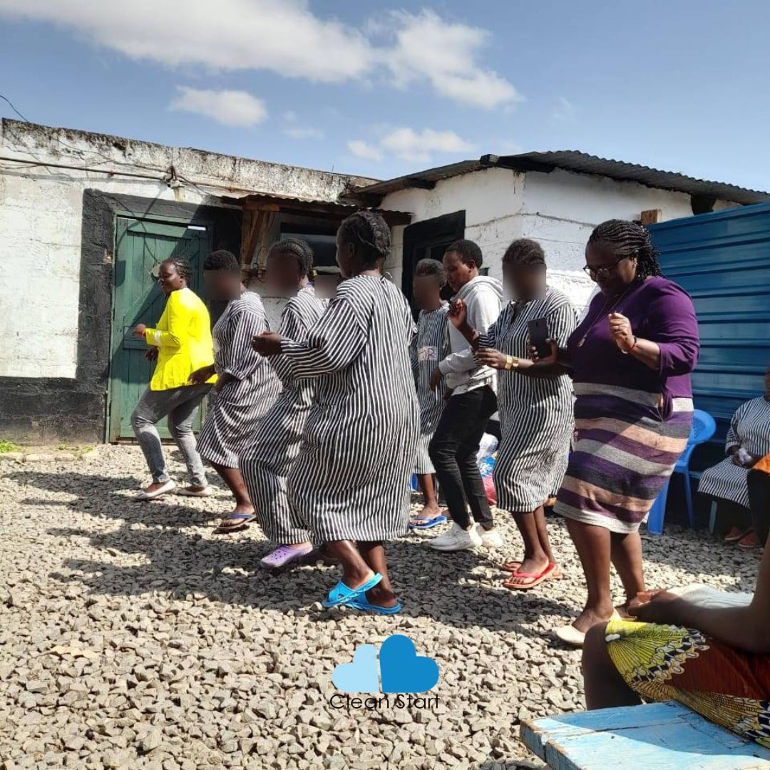 CleanStartKenya's tweet photo. “The program has taught me forgiveness,” one of the 23 trainees from Narok Women Prison said.
“I’ve been able to reconcile with my family,” another added.
#CleanStart #RebuildingReentry #CreatingSecondChances https://t.co/zUHyO2zVLA
