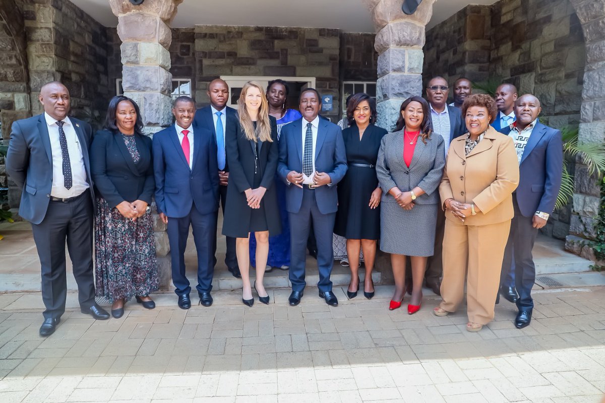 Kenyans's tweet photo. Kalonzo Musyoka, Wavinya Ndeti, Esther Passaris and other leaders at the British High Commission to pass their condolences after the passing on of Queen Elizabeth II https://t.co/IJqGQfe4a0