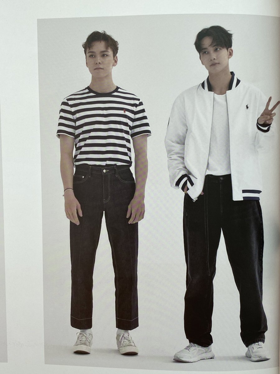 YOON_and_only's tweet photo. 이게 무햐?
왜 윤정한이 버논군보다 건장해? https://t.co/UaotpGepAf