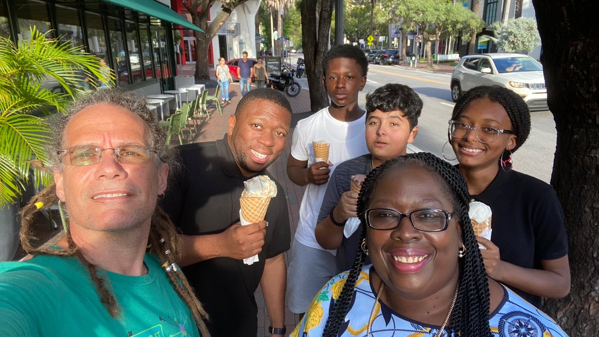 APMaysMedia's tweet photo. Entertainment Technology out shooting this weekend we’re rewarded with ice cream. #rampride #weekend #icecream #highschool #midddleschool https://t.co/2itYSWuzMt