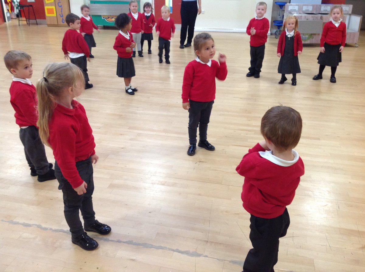 WMPrimaryF1's tweet photo. This morning we started our squiggle time in the hall. We started with lots of action songs. #developingmotorskills https://t.co/q1jx0YHX36
