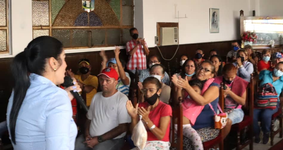 diariodlosandes's tweet photo. Alcaldía de Valera ha ayudado a más de 500 personas con entrega de medicamentos https://t.co/8F6AQbp0Gg https://t.co/629GHlFfrh